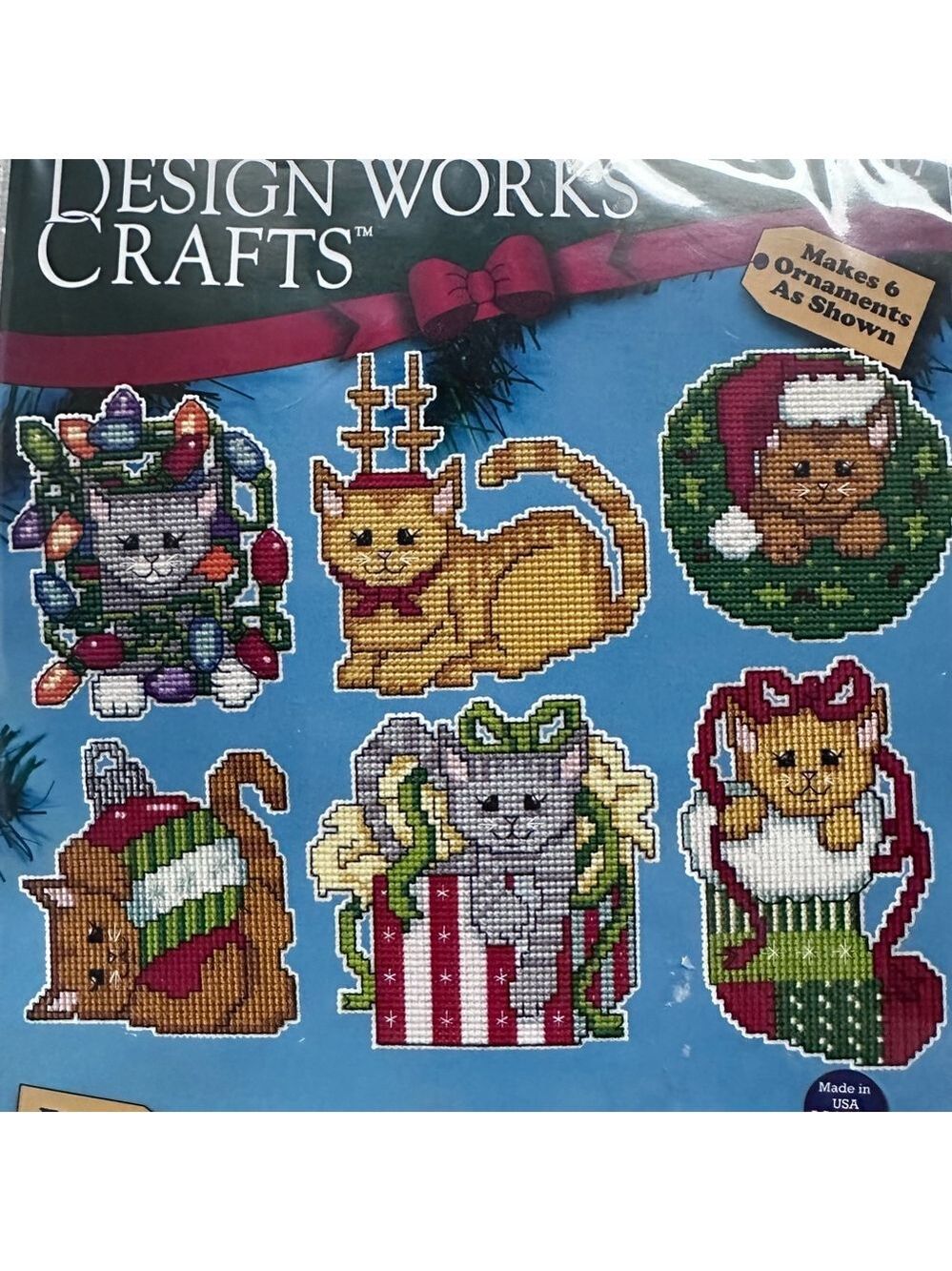 NIP Design Works Crafts Christmas Kittens Plastic Canvas Ornament Kit #5917